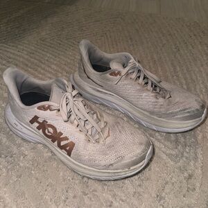 Hoka Mach 5